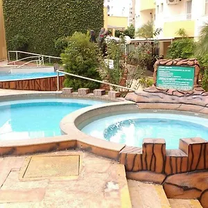 https://flat-em-caldas-novas-75690-000-2.caldasnovashotels.com